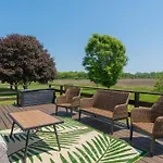 Luxury Hillside Farmhouse On The Bay Of Quinte