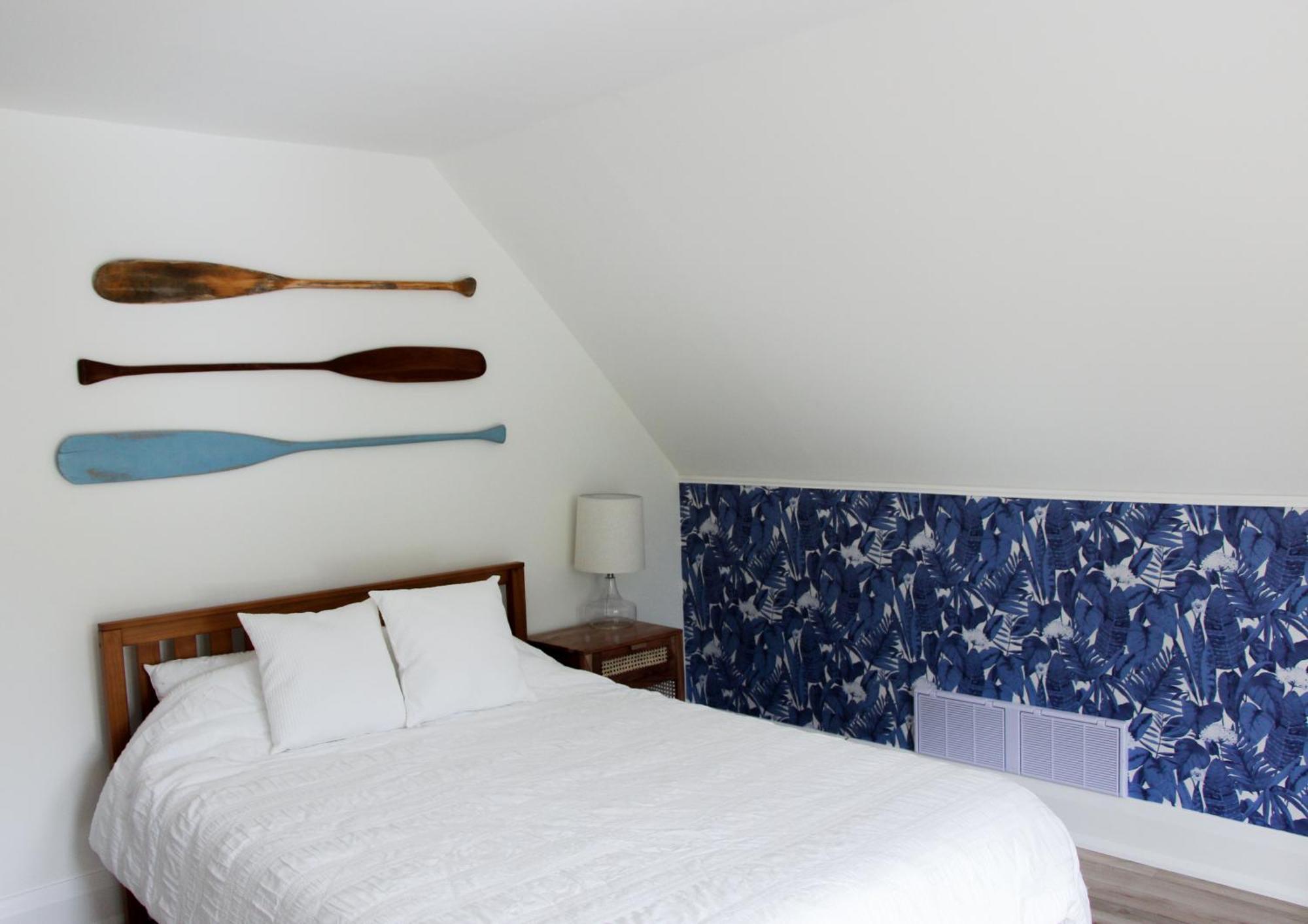 Queen With Private Ensuite At Fancie's Pec - 1 Homestay Belleville