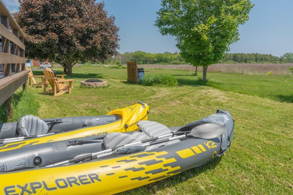 Luxury Hillside On The Bay Of Quinte Belleville