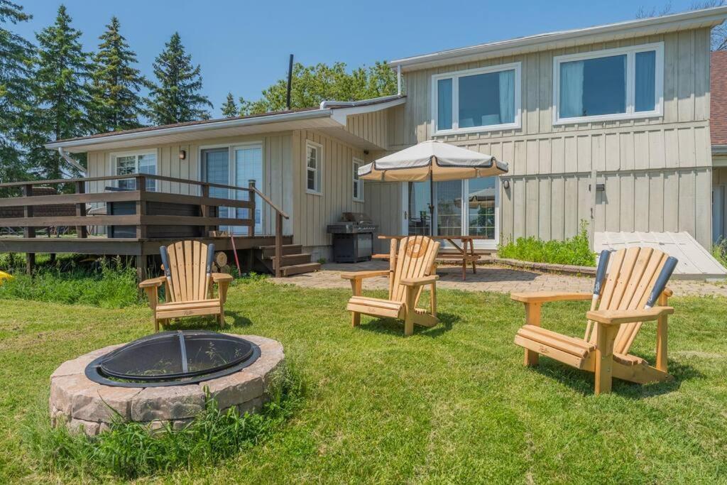 Luxury Hillside On The Bay Of Quinte Holiday home