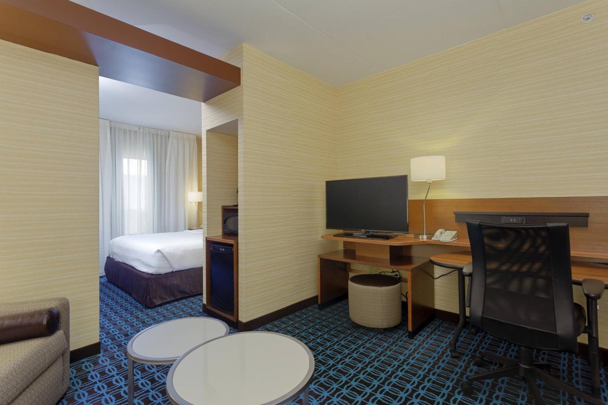 Hotel Fairfield & By Marriott