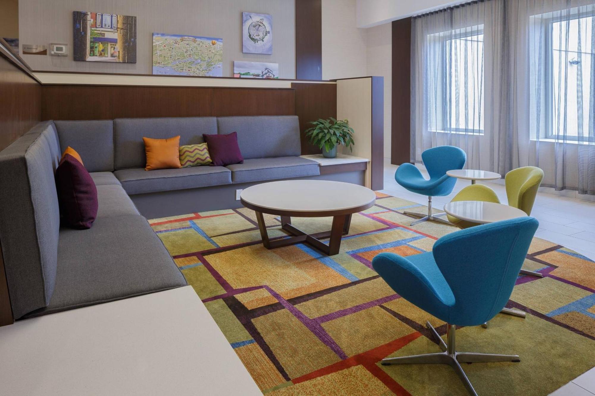 Hotel Fairfield & By Marriott Belleville