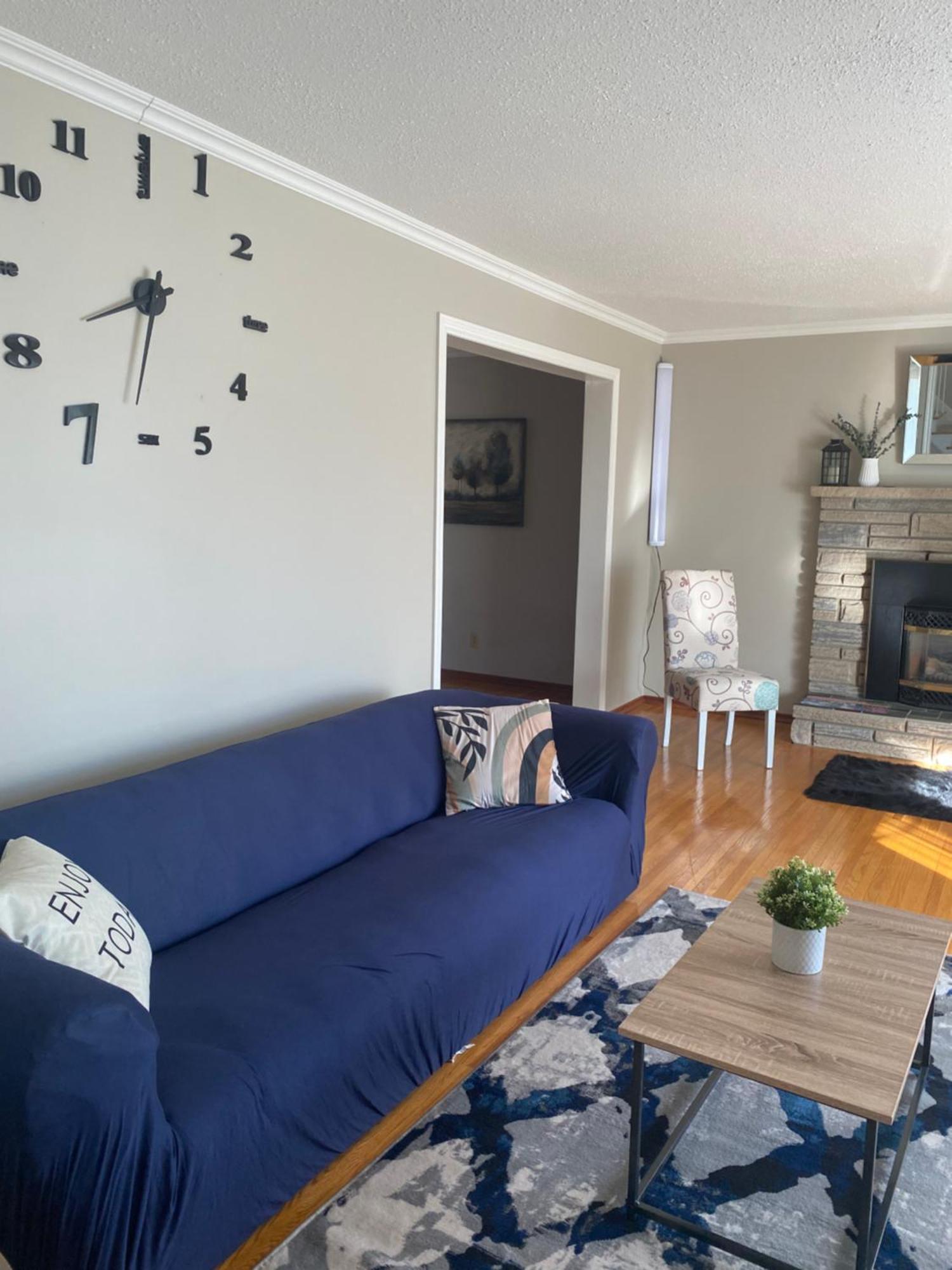 Cheerful 4 Bedroom With Sunroom Holiday home Belleville
