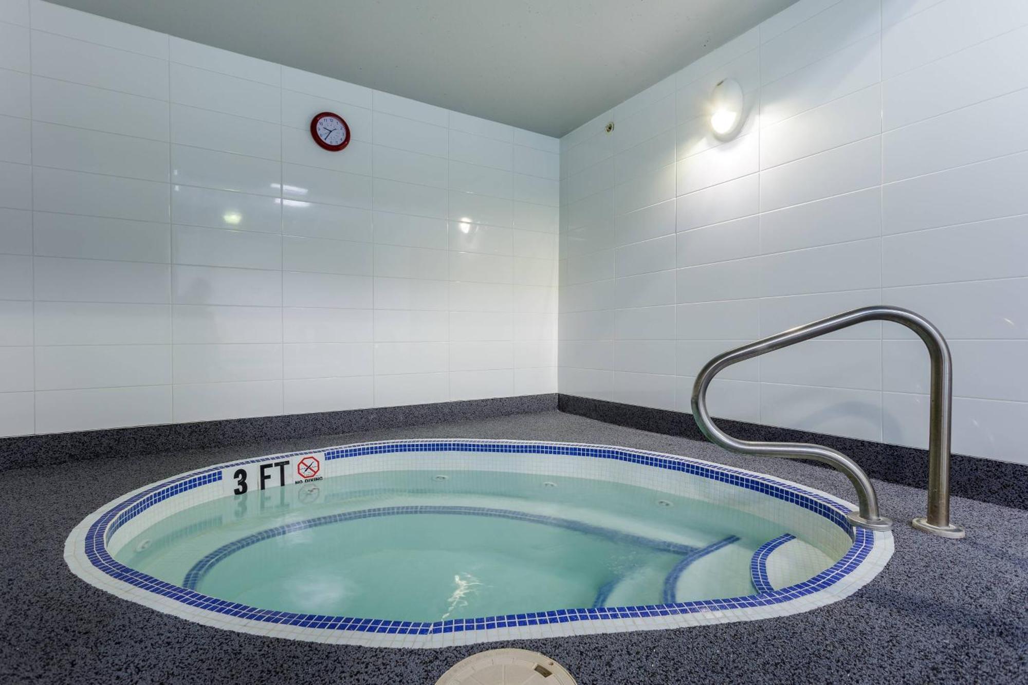 Hotel Fairfield & By Marriott 3*