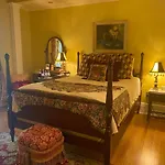 Montrose Inn