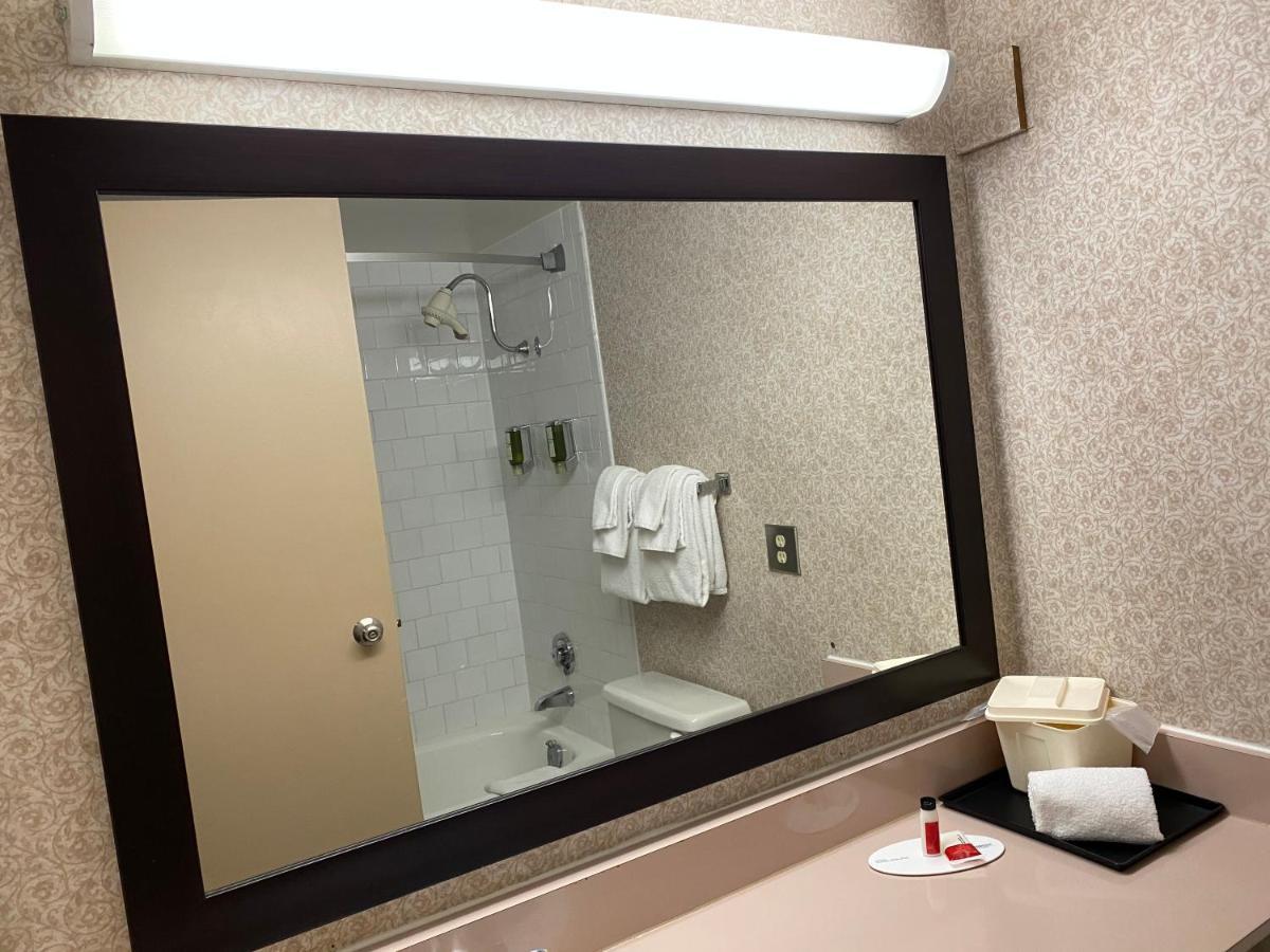 Ramada By Wyndham Harbourview Conference Center Hotel
