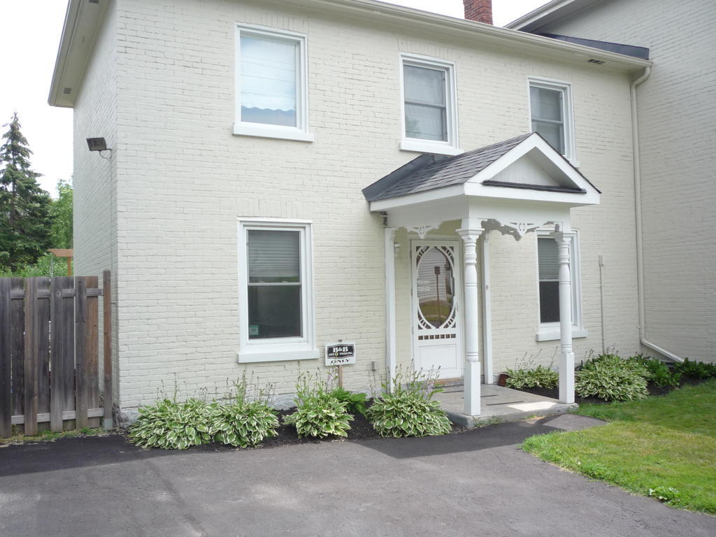 Bed & Breakfast Place Victoria Place 2*