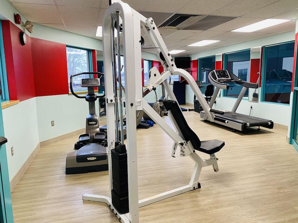 Ramada By Wyndham Harbourview Conference Center Hotel Belleville