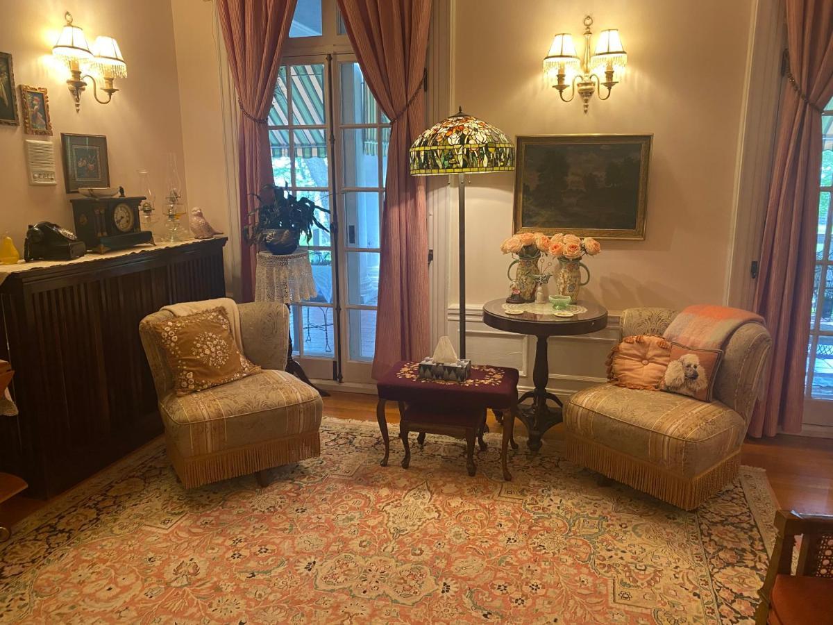 Montrose Bed & Breakfast