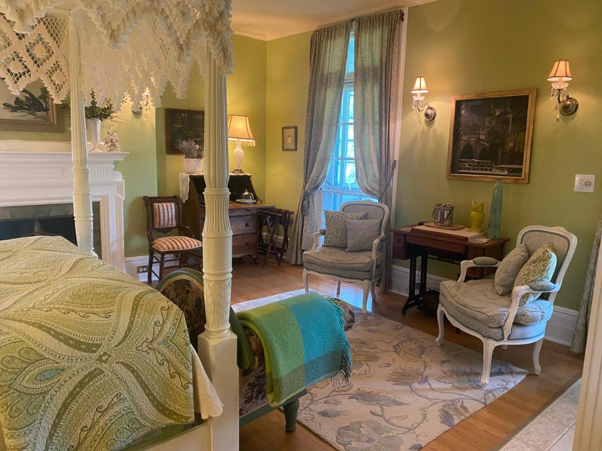 Bed & Breakfast Montrose 4*