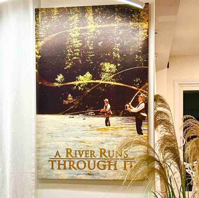 Holiday home River Runs Through It