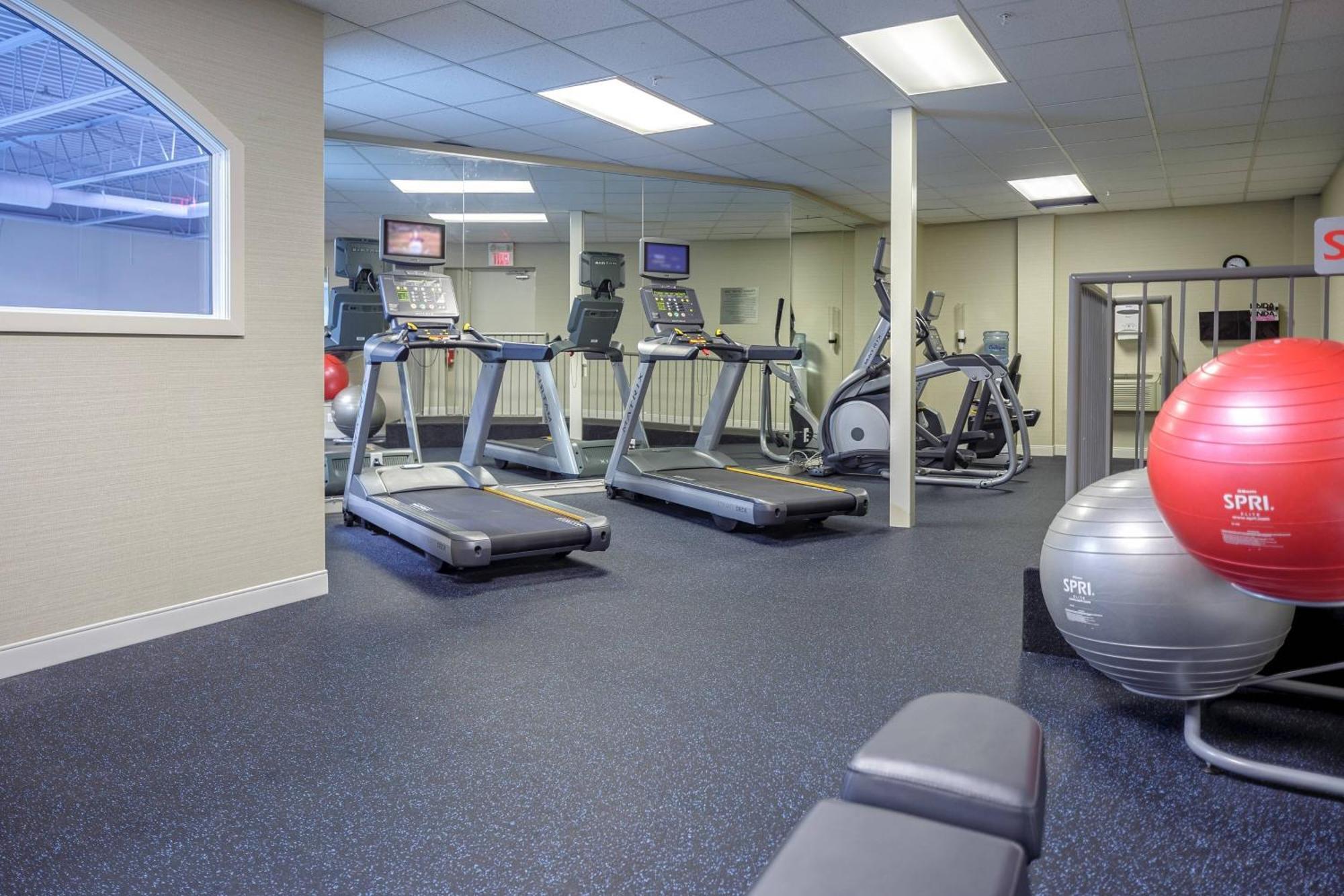 Hotel Fairfield & By Marriott Belleville