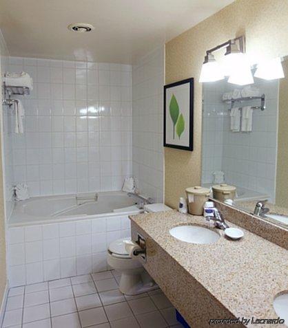 Hotel Fairfield & By Marriott