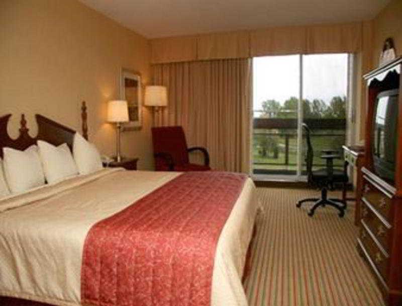 Hotel Ramada By Wyndham Harbourview Conference Center
