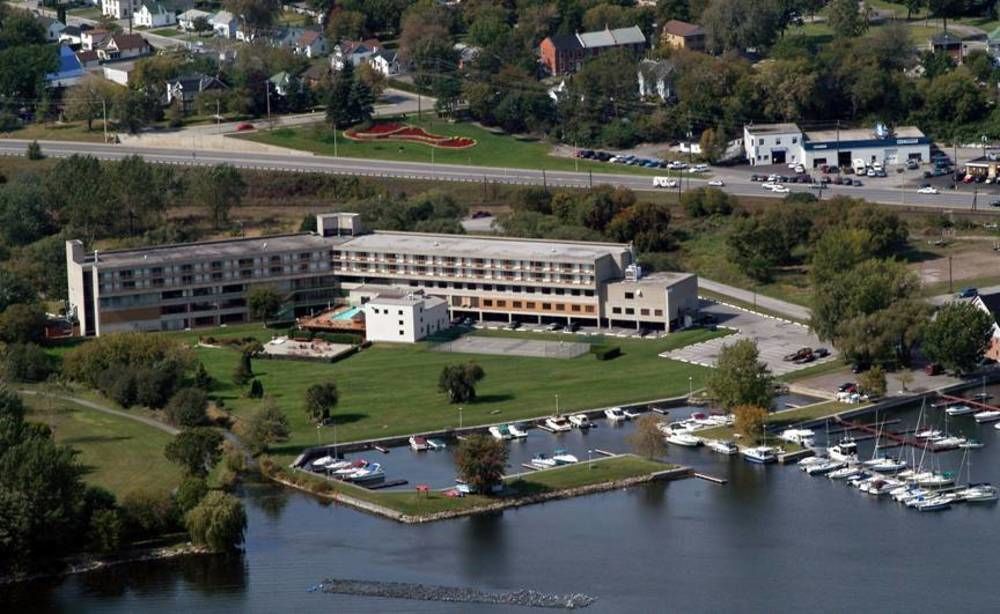 Ramada By Wyndham Harbourview Conference Center 3* Belleville